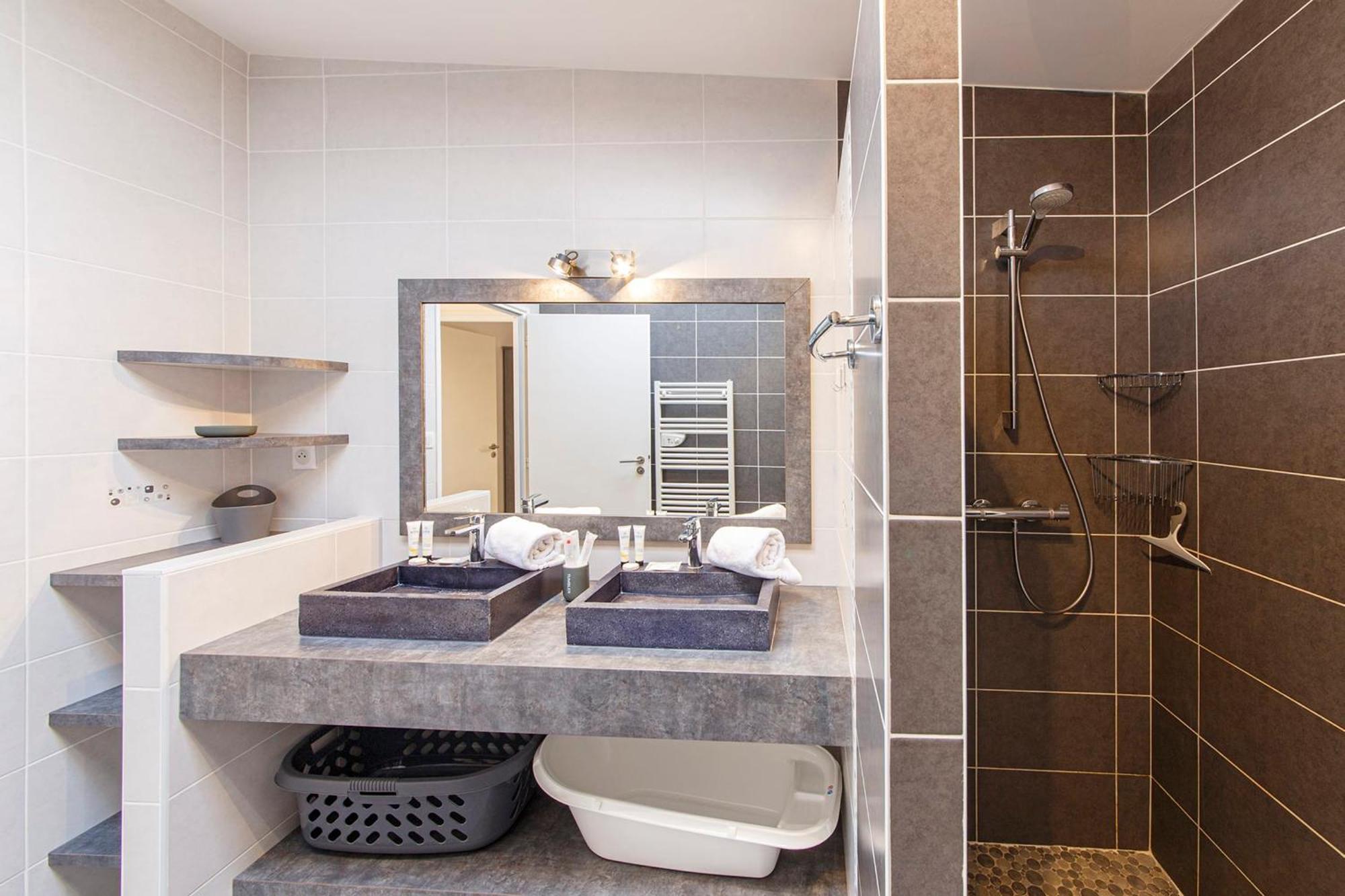 Holavre- Maison Pour 5P Avec Piscine Le Tour-du-Parc Zewnętrze zdjęcie